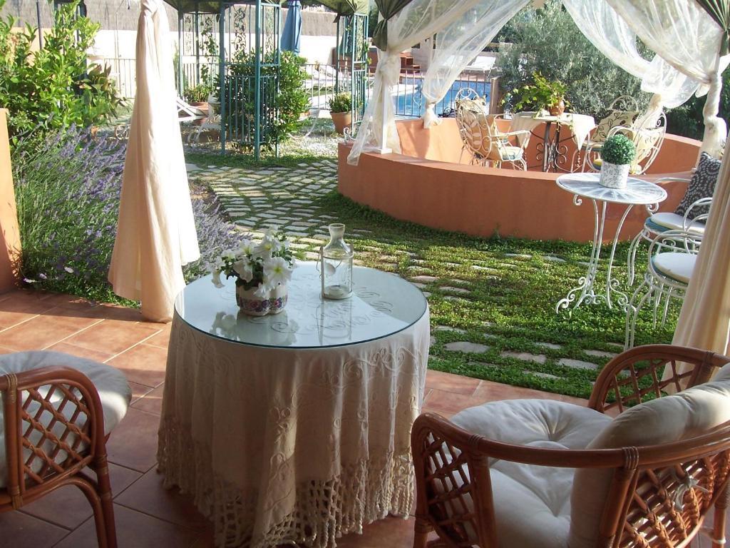Laurel De La Reina Bed & Breakfast - Boutique La Zubia  Exterior photo