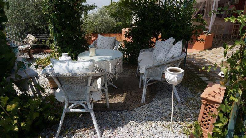 Laurel De La Reina Bed & Breakfast - Boutique La Zubia  Room photo